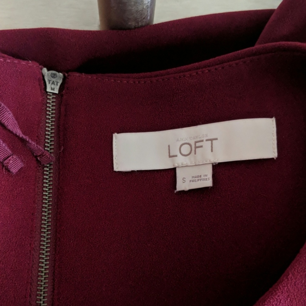 {Ann Taylor Loft} Top Size Small - Picture 6 of 7